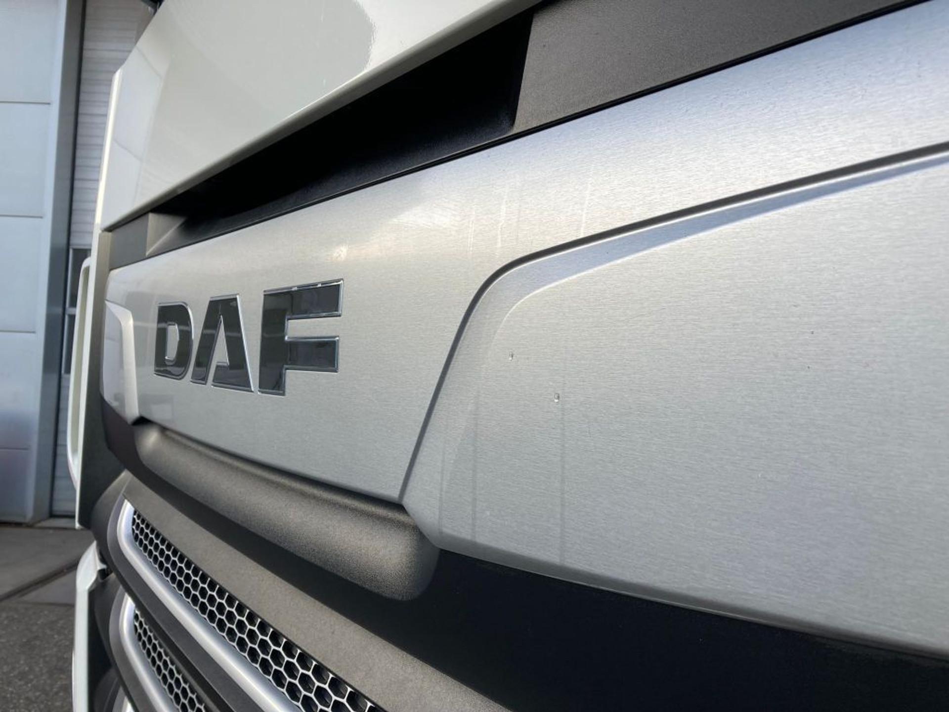 Foto 9 van DAF XF 480 FT Super Space Cab 385/55 315/70 LED Truckphone Skirts