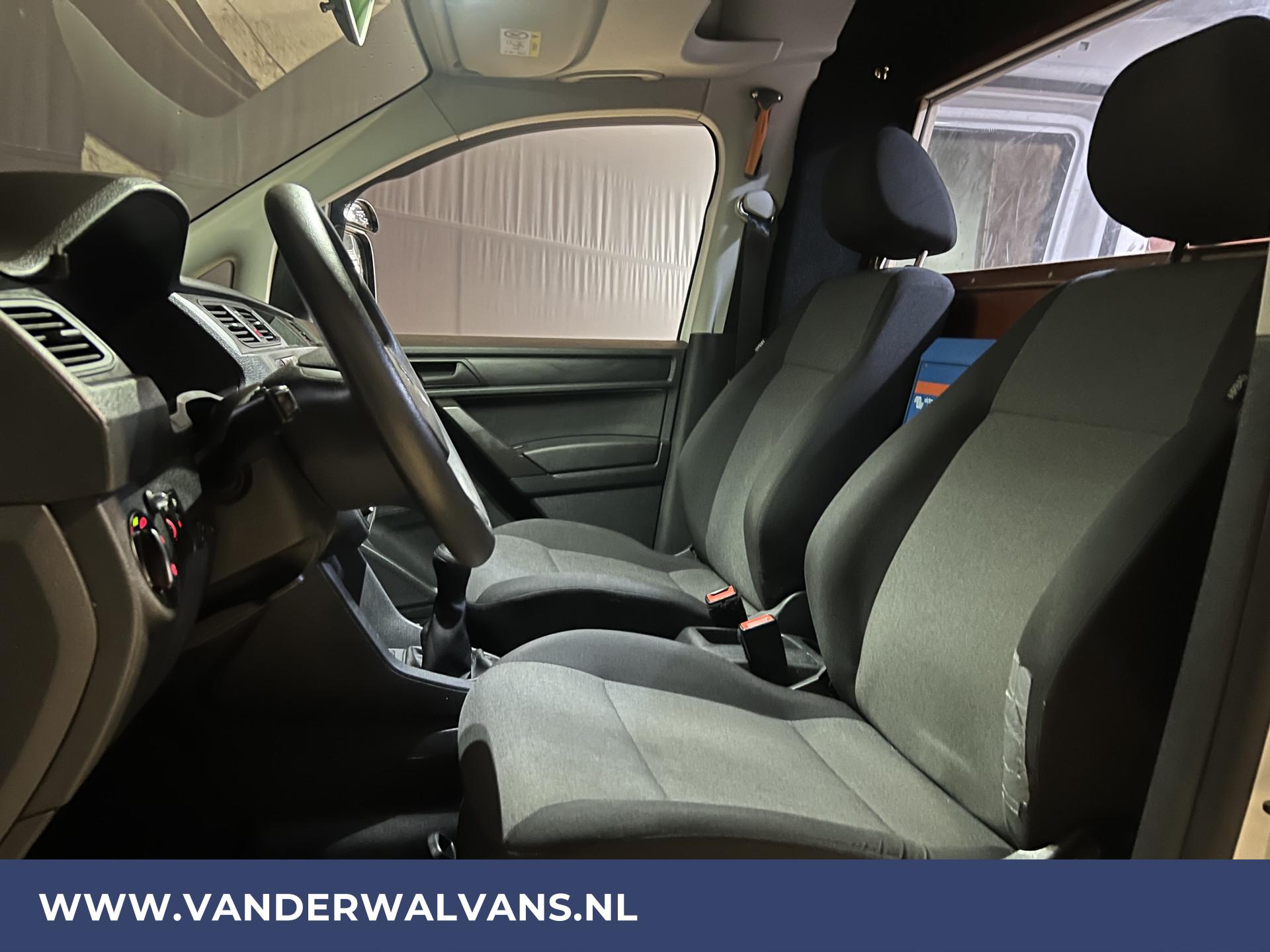 Foto 21 van Volkswagen Caddy 2.0 TDI L1H1 Euro6 Airco | Cruisecontrol | Navigatie | Omvormer | Apple Carplay
