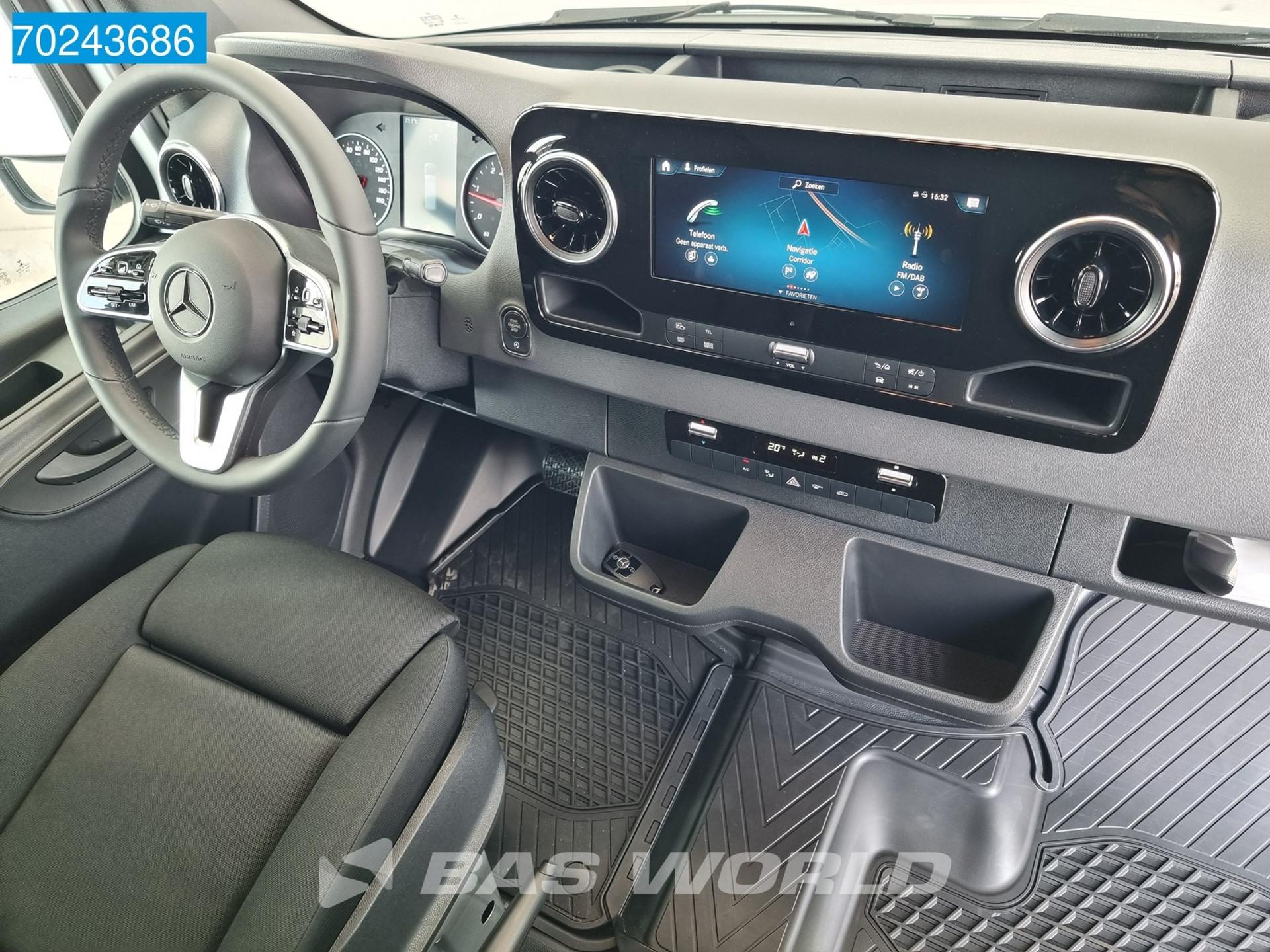Foto 12 van Mercedes-Benz Sprinter 319 CDI Automaat L3H2 10''Navi Airco Cruise LED Camera 15m3 Airco Cruise control