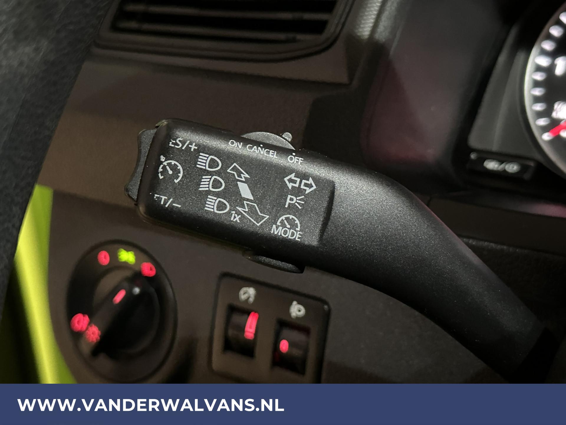 Foto 7 van Volkswagen Caddy 2.0 TDI L1H1 Euro6 Airco | Navigatie | Trekhaak | Apple Carplay | Android Auto