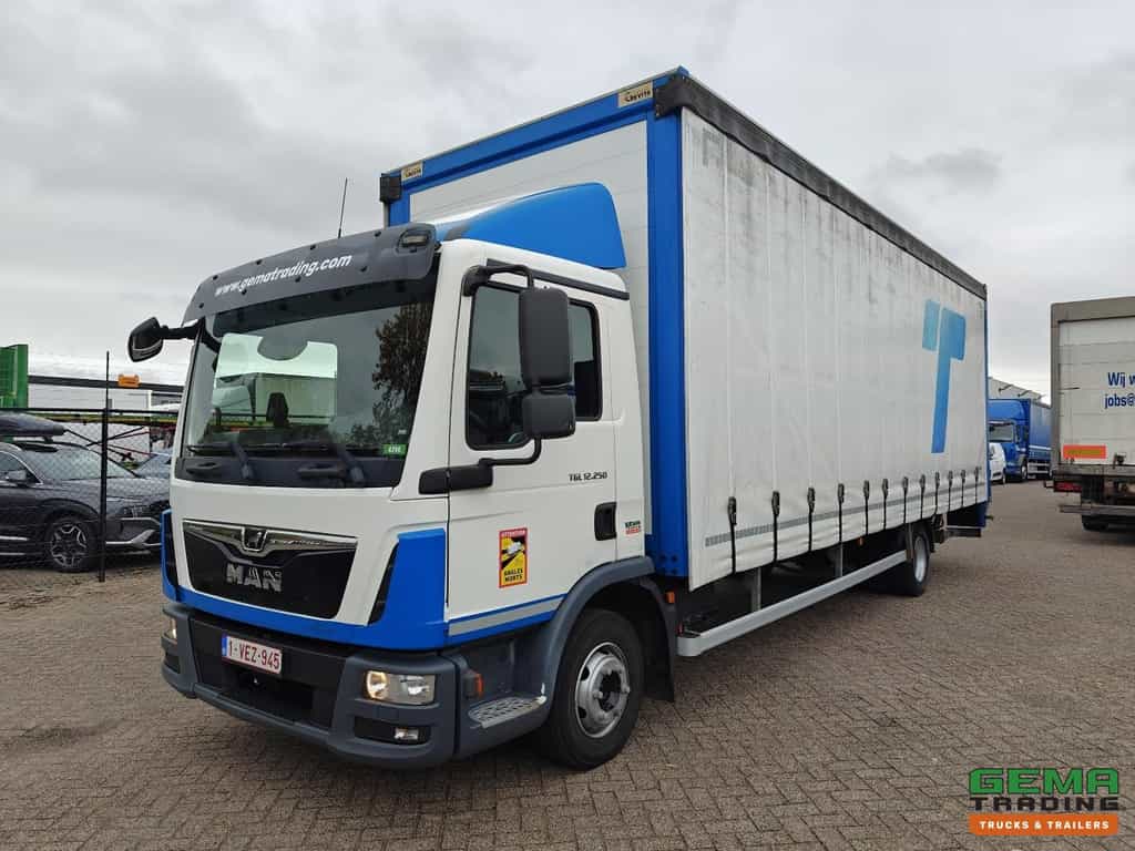MAN TGL 12.250 4x2 Dagcab Euro6 - 12T - Schuifzeilenbak 7.7m + Laadklep 1500kg - 3 Zitplaatsen - 125.000km!